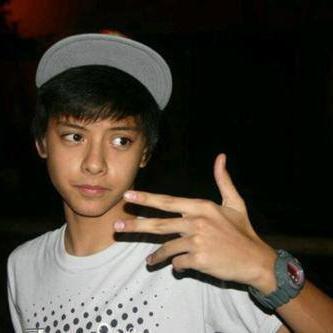 Hey stalker just call me KIMI , i'm 15 y/o . Follow me , I follow you back . I'm single now ❤