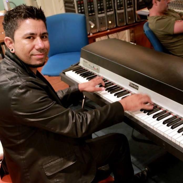 Produtor Artístico, Executivo, Técnico e Musical. Registro de Marcas e Marketing Gestão de Projetos e Carreiras Dxstudio