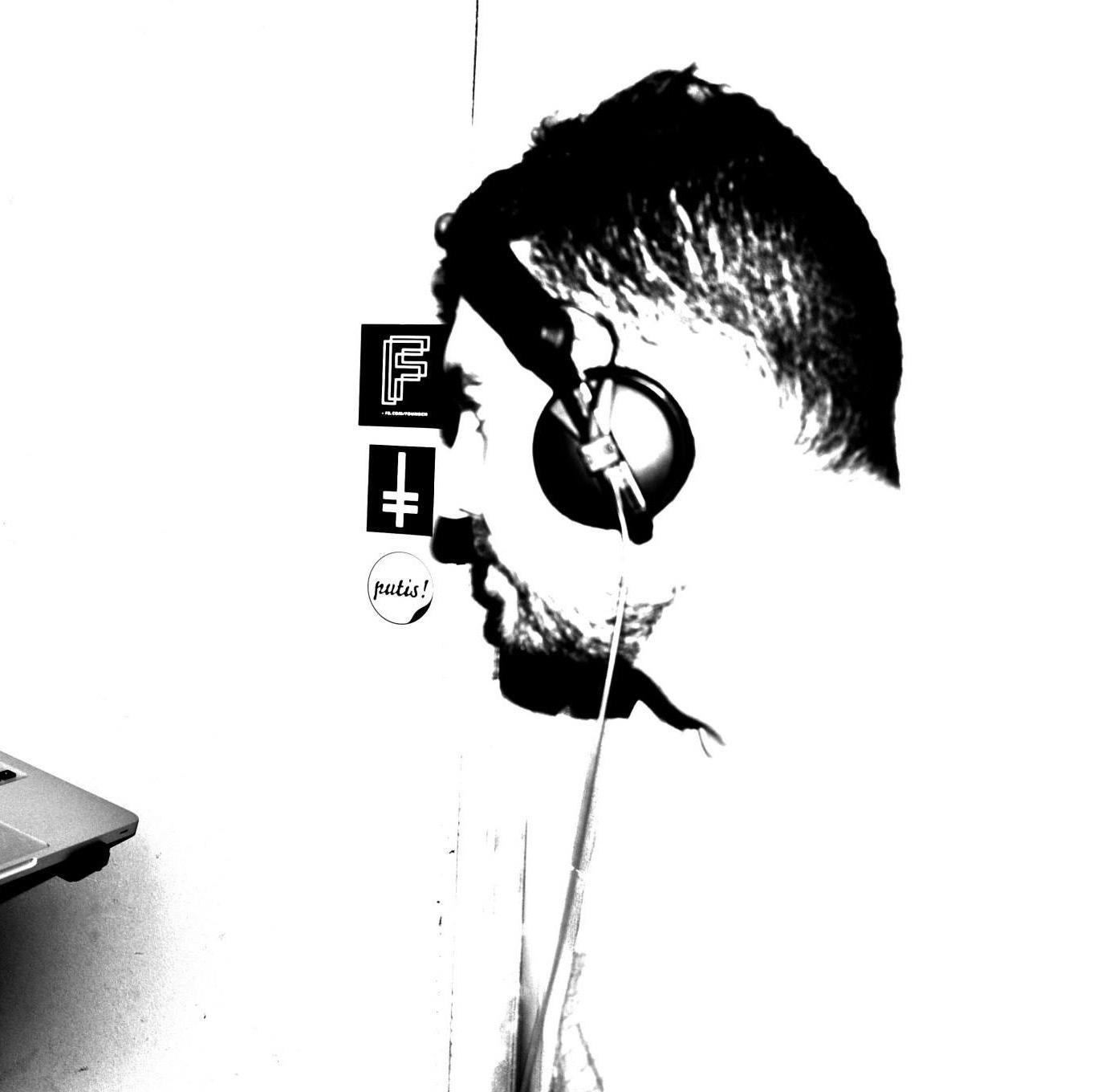 Dj & Producer & Sound Technician @ Studio B08 in Barcelona.