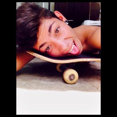 facebook - http://t.co/kwxUcOAc1O 
instagram - japinha__do_bronks