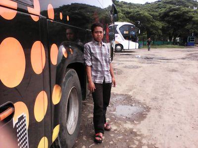semua ku lakukan dgan spenuh hati meskipun berat bagiku, namun aku tetap sabar dalam mnjalaninya