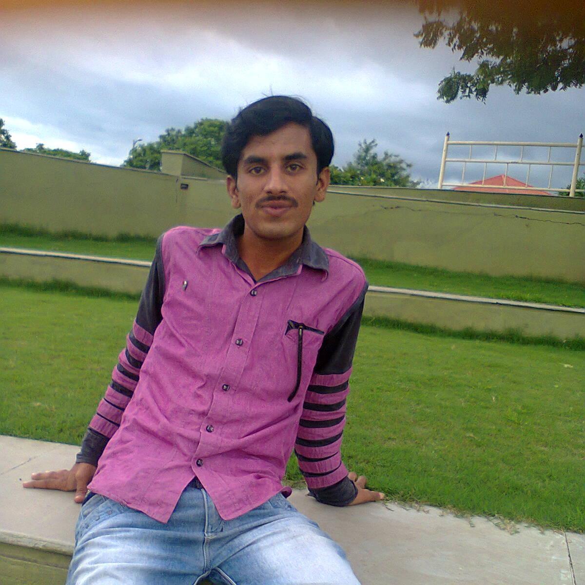 chatesantosh765's profile picture. 