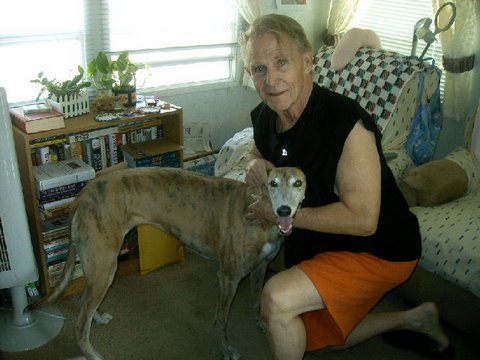 eddiestinson's profile picture. An old escape artist specializing in animals, nature, cartoons, folk/rock& roll, 49'ers, civility all while living in 300 sq. ft/