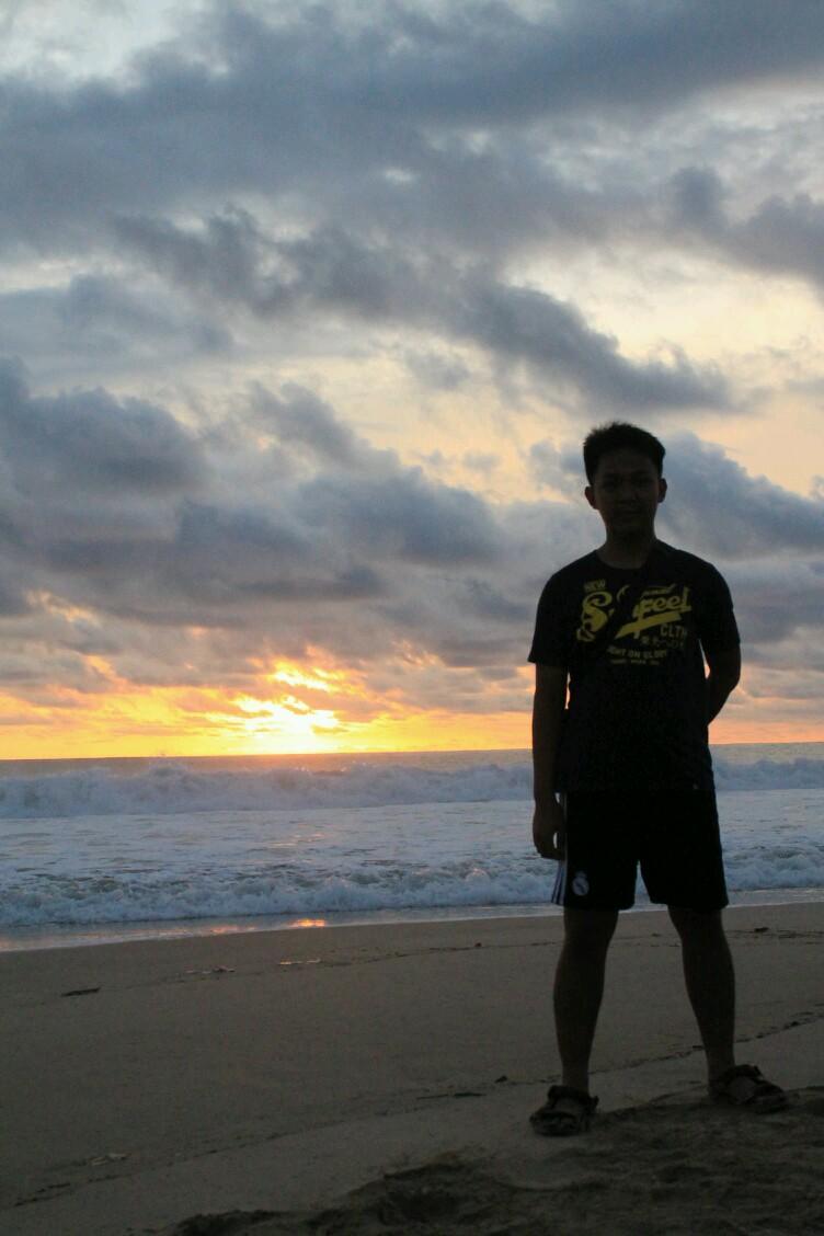 fahmiadr8's profile picture. Fisheries University Of Jakarta '47 | Arsenal FC | Penyuluh Perikanan Kab. Serang