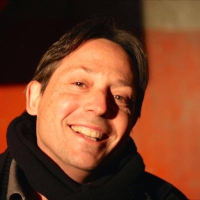 Presidente Federazione Italiana Tessilivari e del Cappello
Managing Director Mario Cavelli Spa tendaggi e tessuti per arredamento.