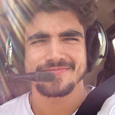 caiomfccastro's profile picture. Apaixonada pelo Caio Castro, e buscando informacoes sobre a vida