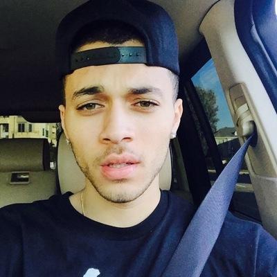 KAMFAM. Be positive, be patient, & dont let anybody tell you that you cant chase dreams. ❤️