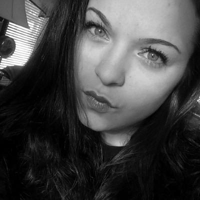 ashleygatto1's profile picture. ☾