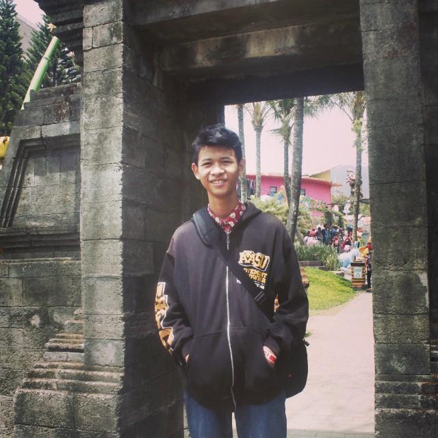 Playing drummer @BearbrandHC