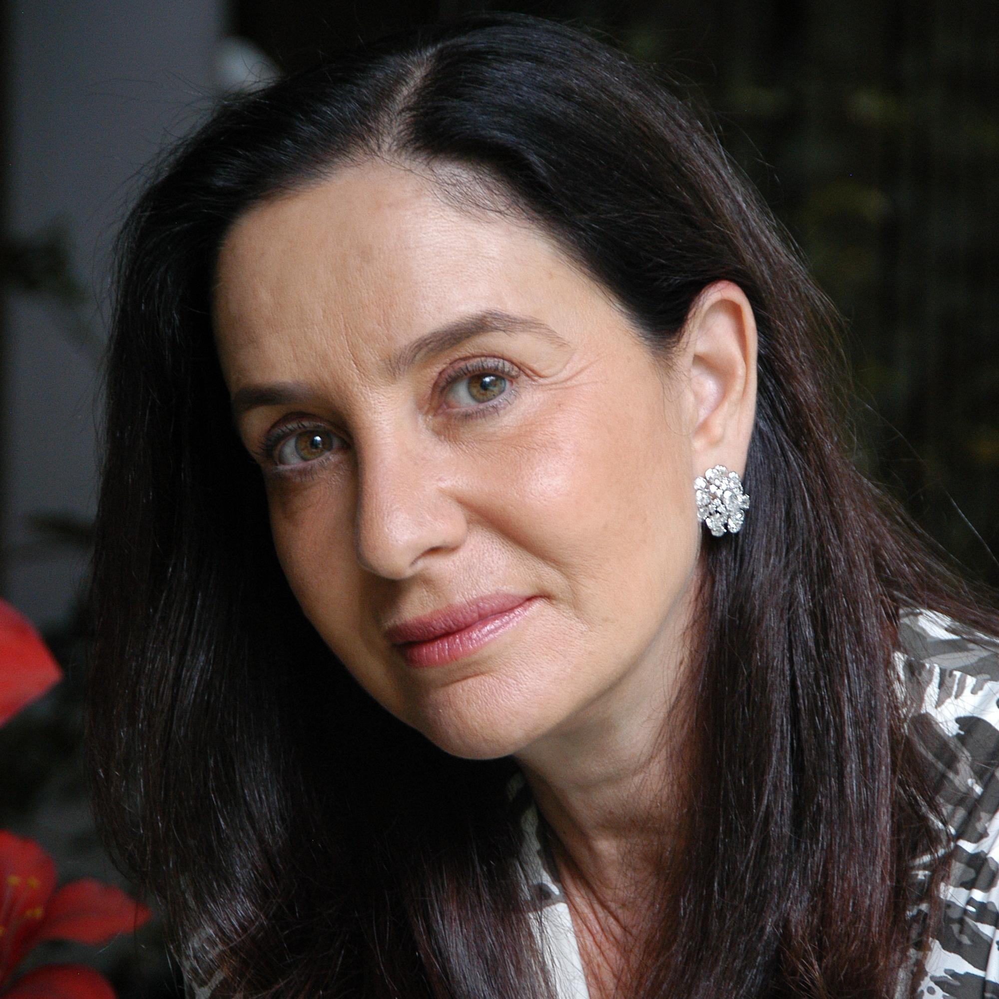 Procuradora do Ministério Público de São Paulo e autora de diversos livros jurídicos, dentre eles: A paixão no banco dos réus.