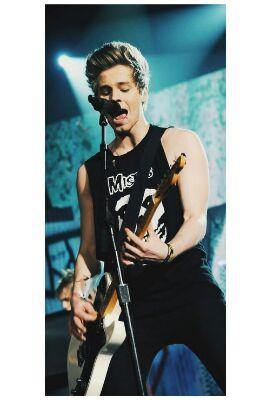 Hey there !!✌ this is a free follow from @needhizhug ✋go follow her she'll follow back✌
