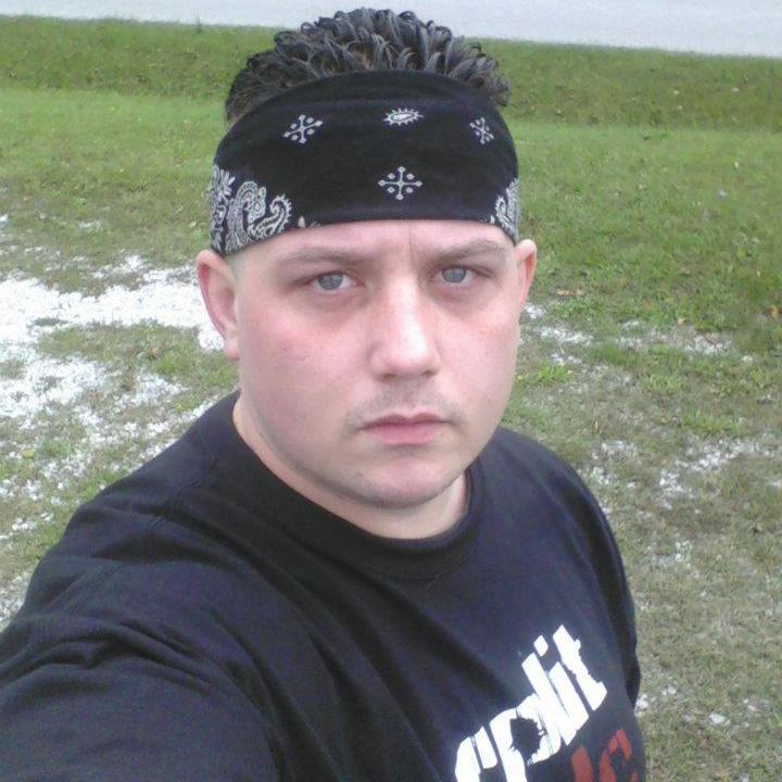 EVDezekration's profile picture. Taking my own life would be far too easy, And the difficult path is the only one that ever intrigued me - E-V