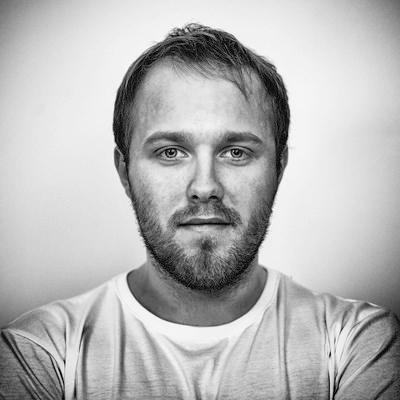 whitedressphoto's profile picture. Polish Wedding Photographer and Arsenal supporter