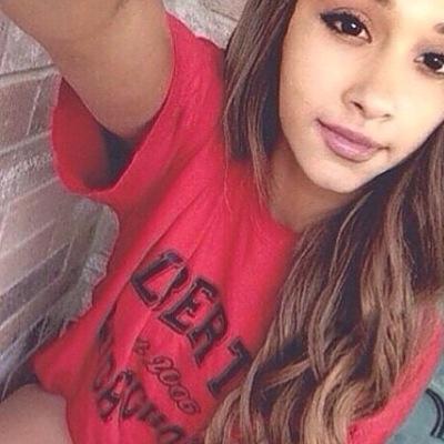 there's a reason people sing about love.♡ 06.28.13♔08.15.13♔12.07.13♔02.06.15 instagram: jarianaelgort / shots: htmljade