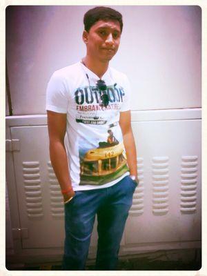 vinoth1801's profile picture. 