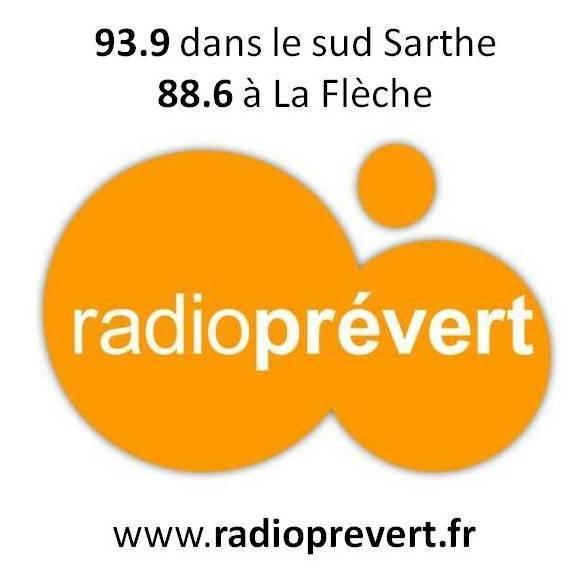 Radio Associative émettant sur 93.9 FM dans le sud Sarthe et sur 88.6 FM à La Flèche.