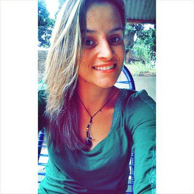 O melhor lugar do mundo, é dentro de um abraço! ♥