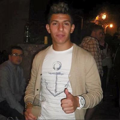 LuismaRobi's profile picture. Soy el hijo de mi madre y vivo en la pared nueva.Me encanta echar partias de castañas y en mi tiempo libre voy a robar a los chinos