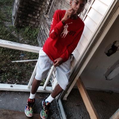 Feel A Nigga Out.. A Wise Man Would Change But A Fool Would Stay The Same..❗️ LoyaltyBeforeRoyalty.. FreeMyBros