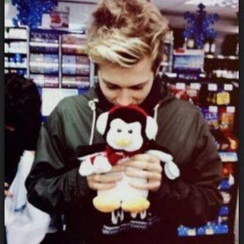@5SOS     ✖ You are my idols✖       @Luke5SOS      ❤ You are my penguin❤