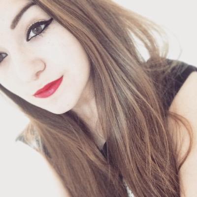 anais_1997's profile picture. I follow back:) @JumpingJellyB, @Kali_Ball, @Marielecarg mean the world, I'm a huge @pink fan, but I also love @chrisbrown, @Paramore and @LawsonOfficial!