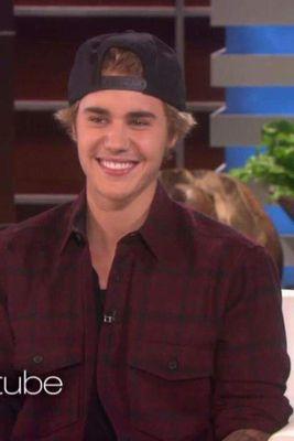 my fandoms are my life ♡ belieber ● 5SOSFam ● old magcult ● 11st March 2013 ● 4th May 2015