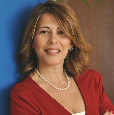 Advogada e coach de negócios, especializada em estratégia e marketing para advogados e pequenos escritórios | Comunidade Mais e Melhores Clientes na Advocacia