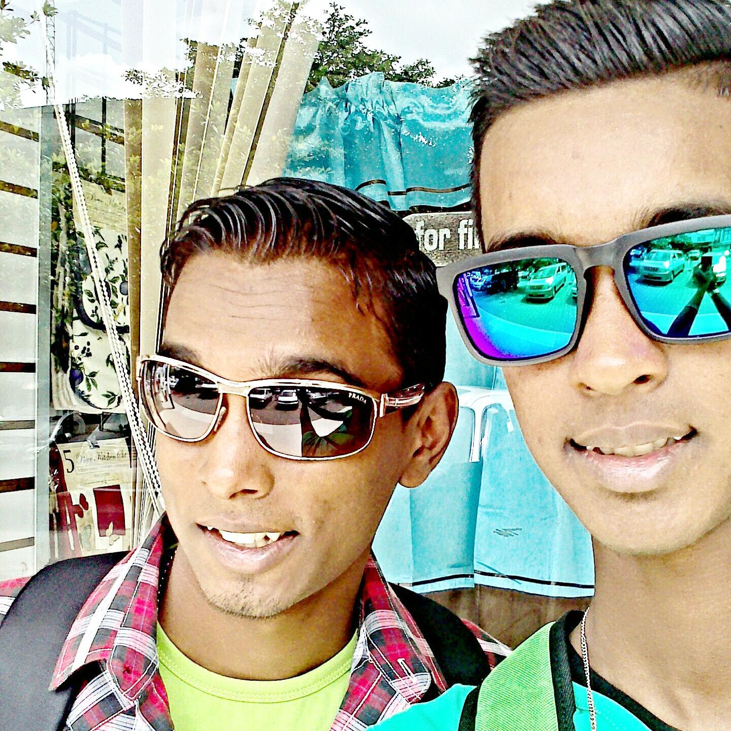 Fb: Rohit Prinsje Ganesh . Folow me, I folow you back..@