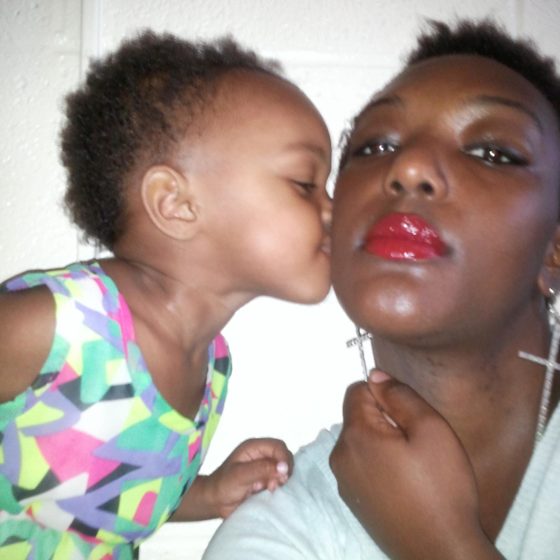 : PROUD mommy :
i 3 MY Hunni Bun