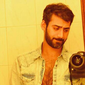 '

..
كن شخصاً يُسعد الناس ، ولا يضرهم ، وكن مبتسماً يشتاق الناس لإبتسامتك عند غيابك ، حاول أن تكون ذو أثر عظيم ,حتى تعيش بسعاده ً💛💙