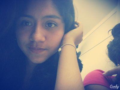 hola me llamo maria teresa tengo 17 años ♥ i love baladas ♥