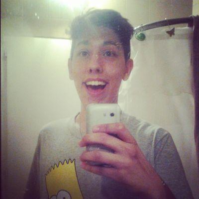 Solo soy un chico tranqui no jodo a nadie solo me gusta rolear y vaguiar con mis amigos seguime y te sigo :| Anto manda Mariano obdc