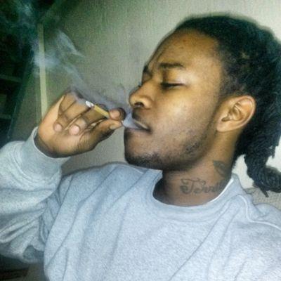 some niggas die broke Some don't