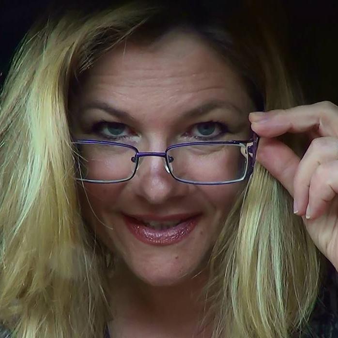 Polymer Artist, Innovator,Teacher, Geek, Mom, Multi-tasker. Haven't been on X in years...but times have changed