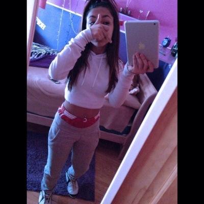 xx__w33d's profile picture. $$$ .