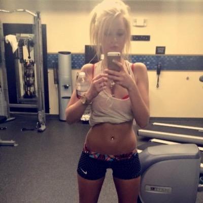 kaylapowell18's profile picture. New to twitter !! Cheerleader, dancer, Christ follower  Senior 15 
Harding Bisons!!!