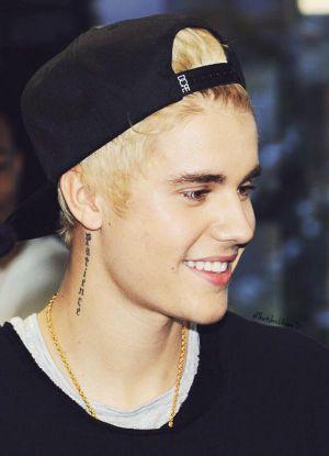 Hello my name is Monika is my 3 account . I am 18 years old . I love to sing and write songs and kickboxing . I love with all my heart ♡  justin bieber