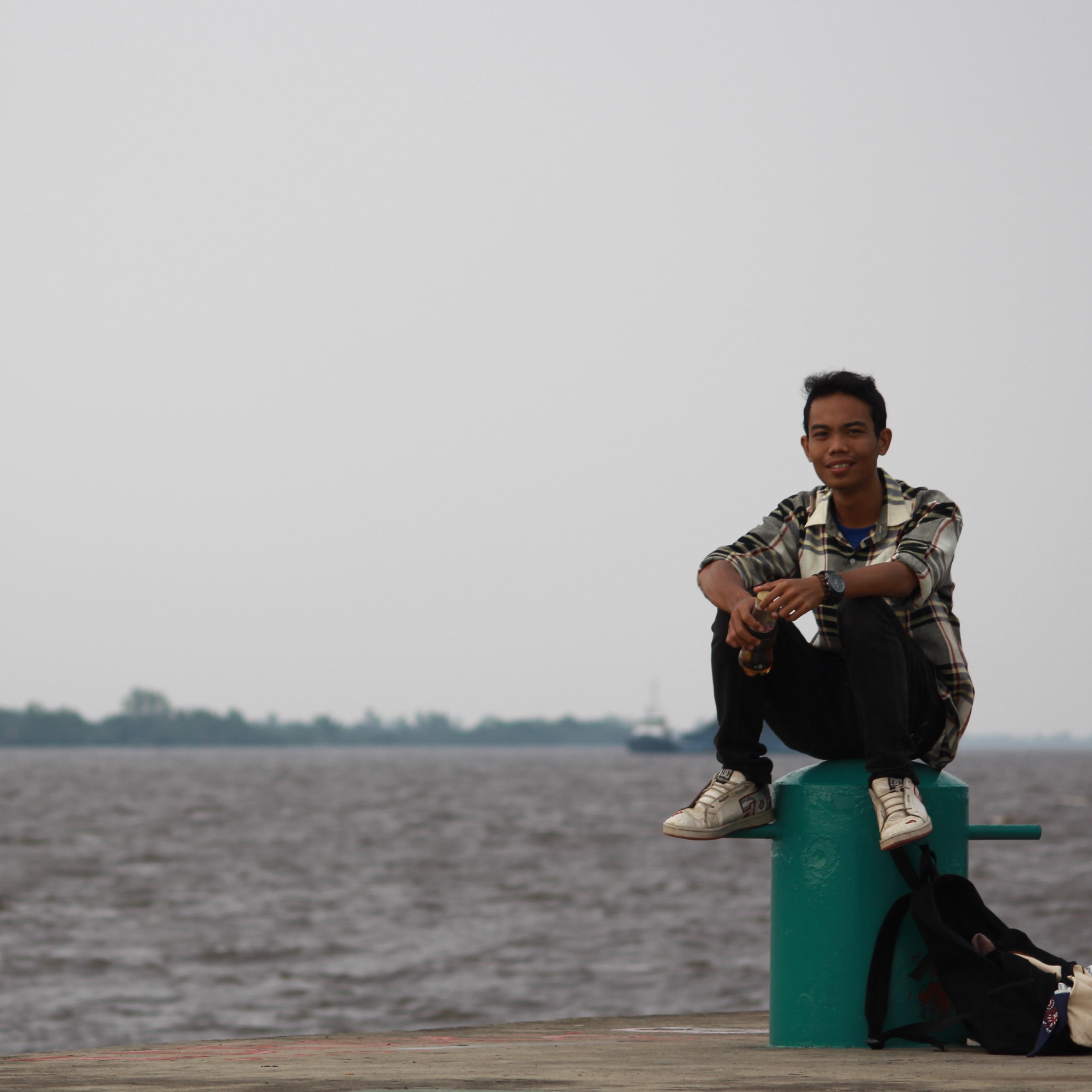 percaya pada dirimu dan katakan. ttp teguh berdiri dgn kaki sendiri..