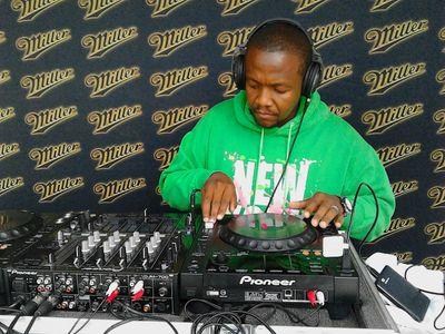 tmadiba's profile picture. Businessman, Lecturer, DJ.