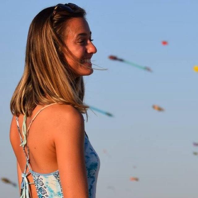 deannajade's profile picture. 