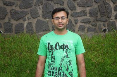 Nationalist, Outspoken,  Rain lover, in awe of great living chola temples. Aspiring to travel length and breadth of India.