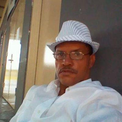 delannoyluis73's profile picture. 