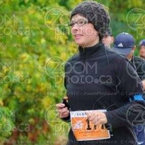 veg_on_the_run's profile picture. love good vegetarian food and long runs. carrots, tofu + chocolate is my kind of balance. running is meditation in motion. love life!❤️