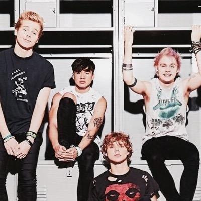 groupielevel's profile picture. tweet me a selfie