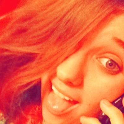 I live my own way
I don't care what you have to say if it's not nice
Ik who I want and what I want
my family matters more