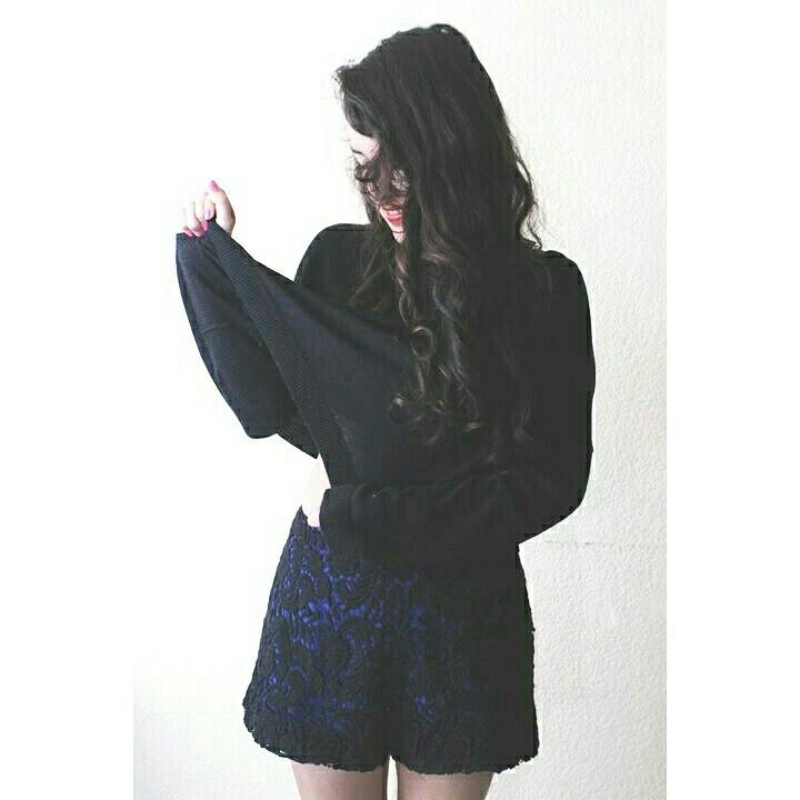 Me pusieron Indra Nori, porqué el amor de tu vida era demasiado  común. A ti te sonreiría aunque no tuviera boca. -17 años. ❤✊