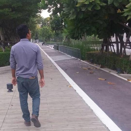 ArmKlai's profile picture. เพ้อ/บ่น/เหงา/ไปวันๆ :))))) LAW-SPU52