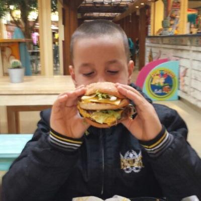 MoonenVinny's profile picture. 