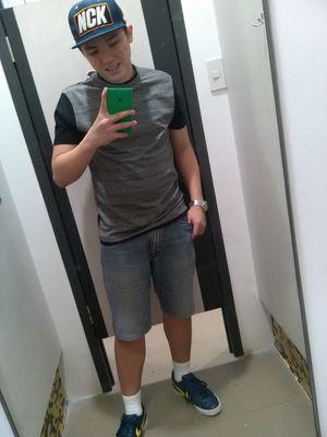 | Sebastino | 18yrs . |  Puro Tambay | Banakal | Shehyee fan | Sushi Lover | Mhaahahahahahaha :D
Facebook:https://t.co/goWvawflxG