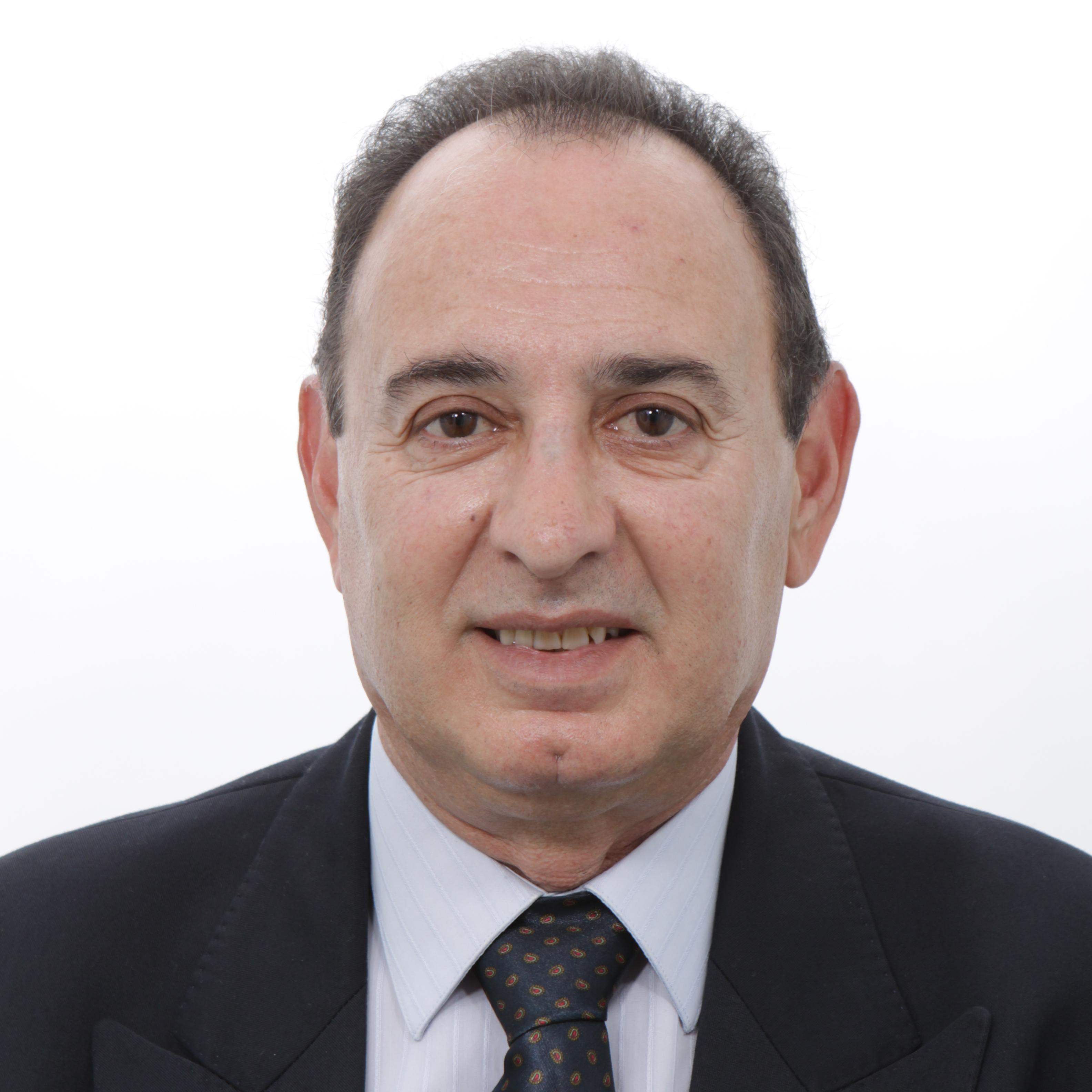 Técnico Superior de varias especialidades, Energías Renovables (Casi todas), Frío Industrial y Comercial.